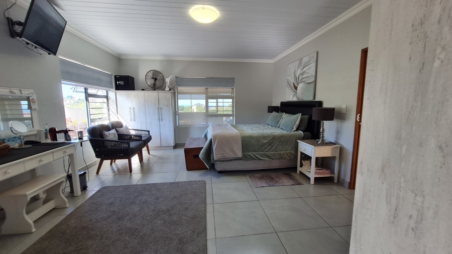 3 Bedroom Property for Sale in Dana Bay Western Cape